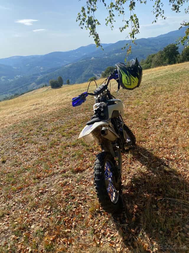 Predám motorku hurricane  250