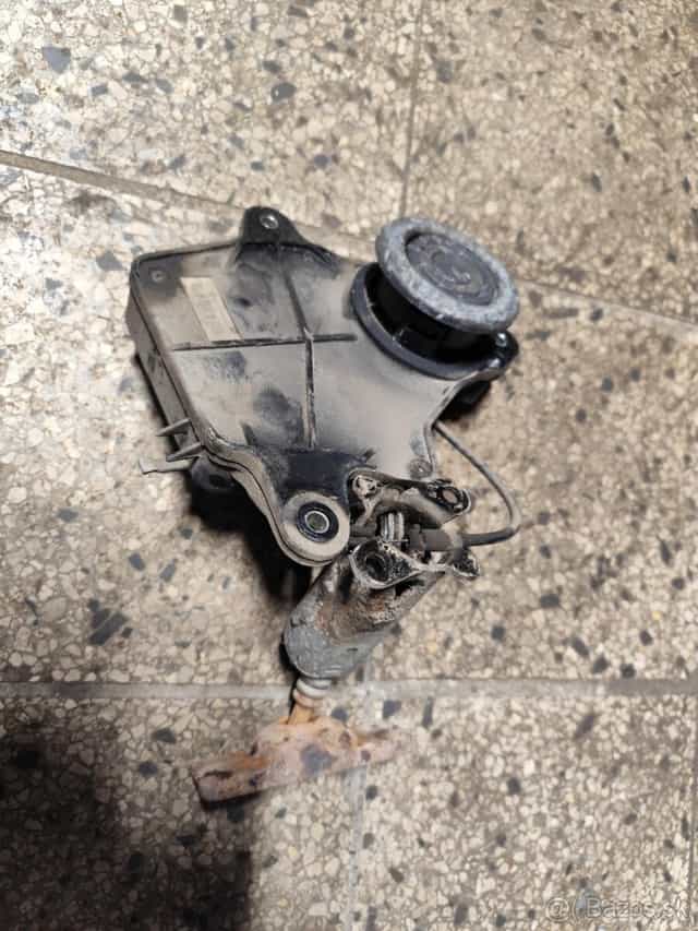 Peugeot 807 naviják rezervy