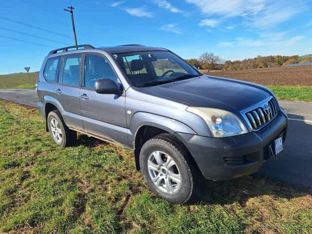 TOYOTA LAND CRUISER 3.0 DIESEL 4X4 UZÁVIERKU MÁ