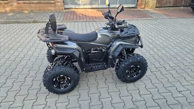 Dětská čtyřtaktní čtyřkolka RockRider Deluxe