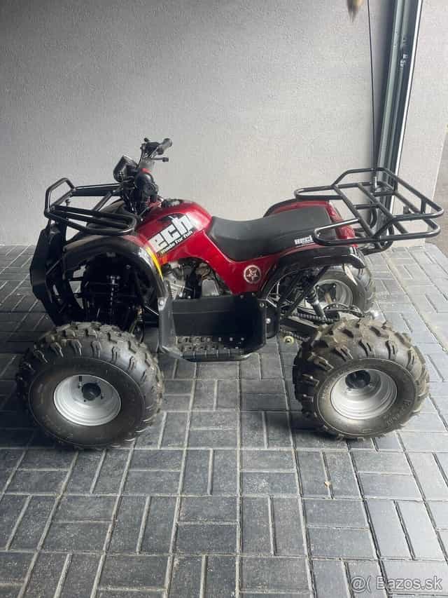 Benzínová štvorkolka - HECHT 56126 RED