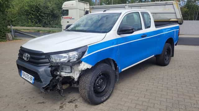 Predam Toyota Hilux 2,4D-4D