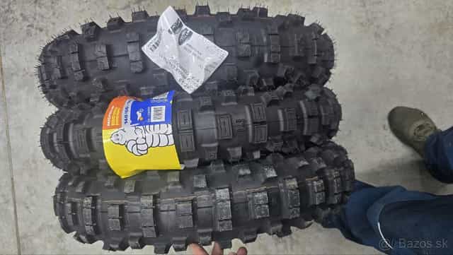 Pneu 140/80 r18 nové