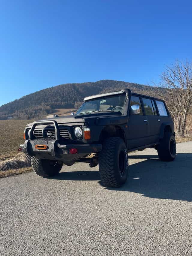 Nissan Patrol y60