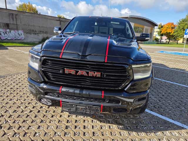 DODGE RAM LARAMIE 5.7 HEMI 4X4 HARMAN PANORAMA