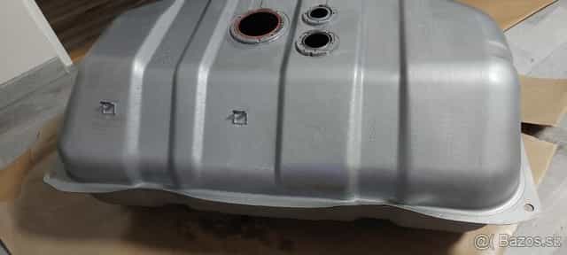 Nádrže na Toyota Land Cruiser 90/95