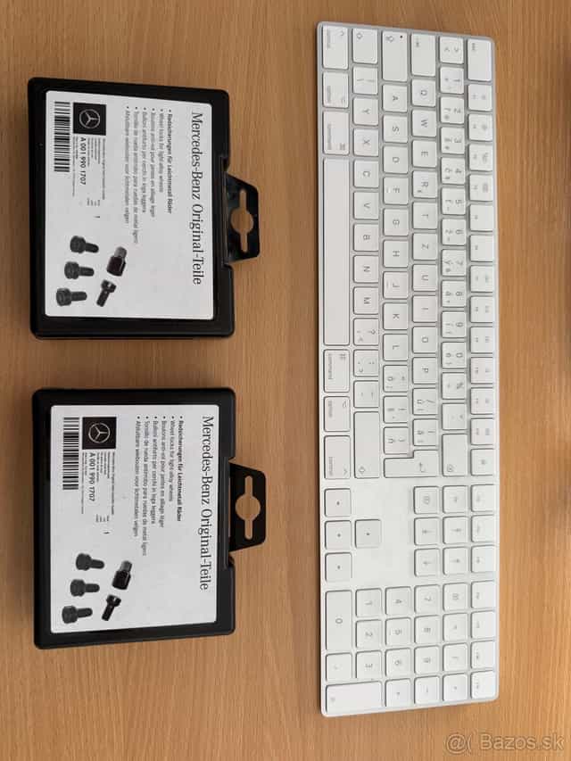 POSLEDNÝ KUS Mercedes sada zabezpečovacích skrutiek