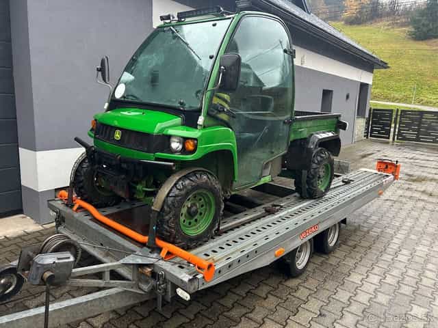 John Deere Gator 4x4