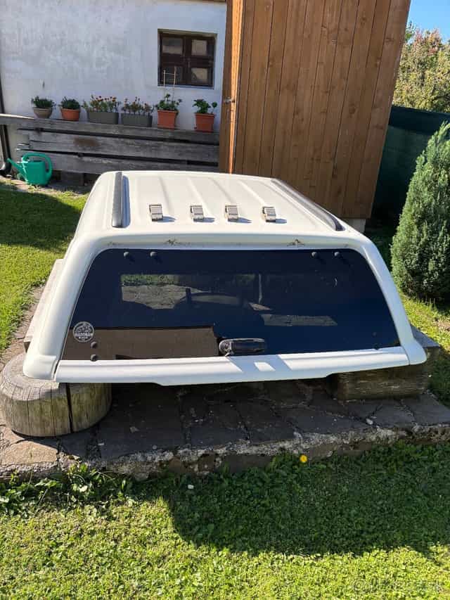 Hardtop - Toyota Hilux