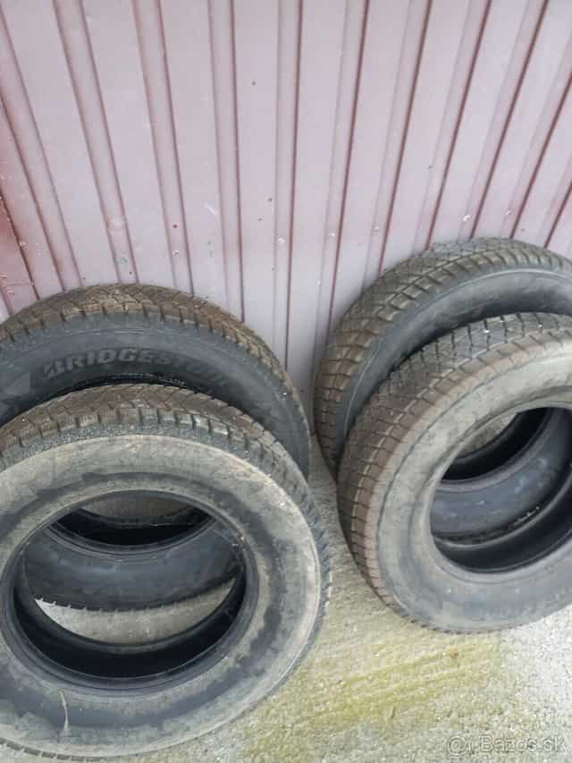 Zimne pneu 205/80 r16