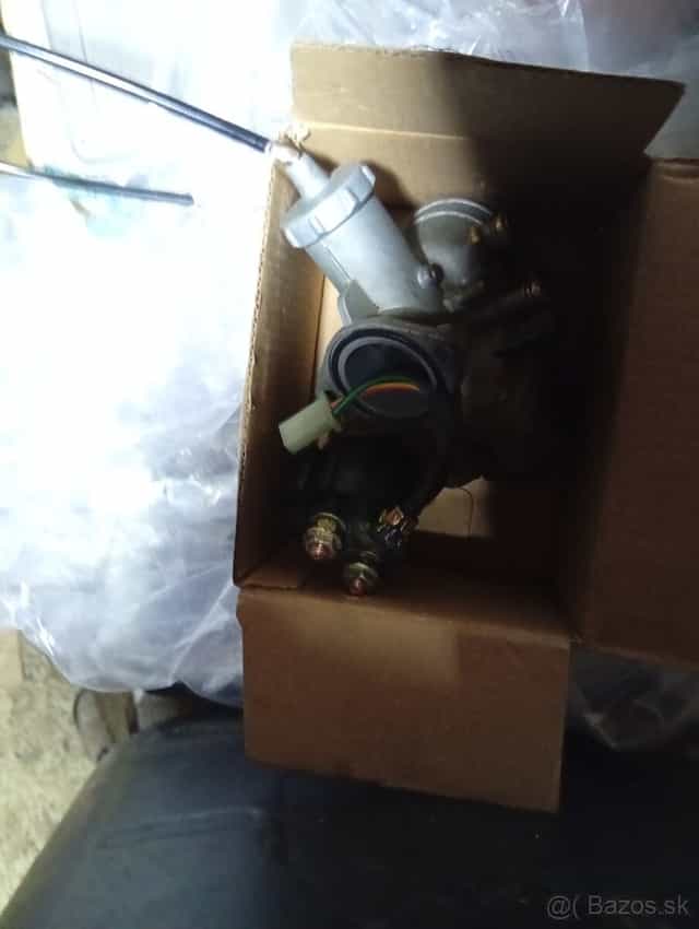 Predám karburátor PZ30 funkčný a aj relé štartera funkčné