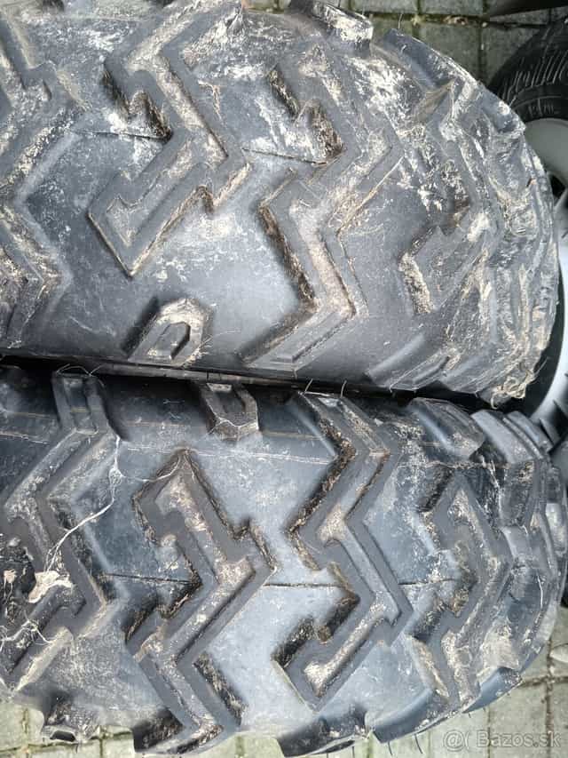 Pneumatiky AT 24x8 R12