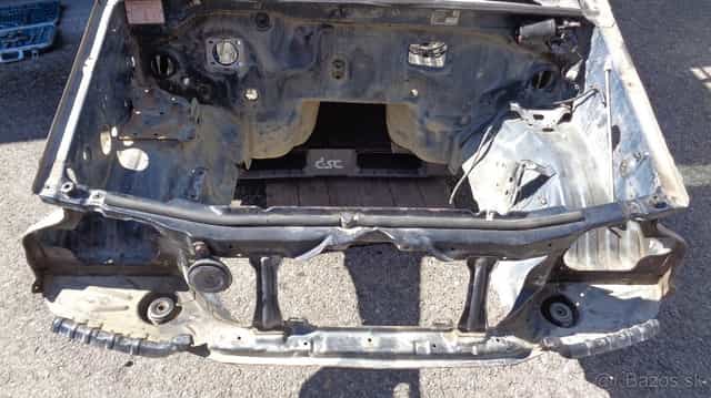 Suzuki Jimny diely karoserie Komplet predok