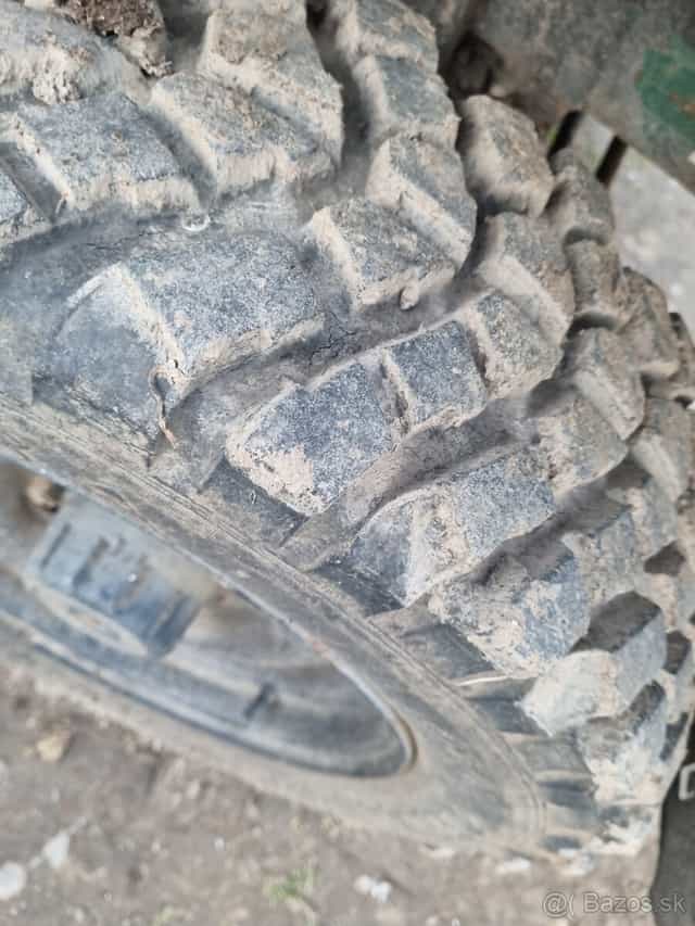 Predam na suzuki samurai disky R15 plus pneumatiky