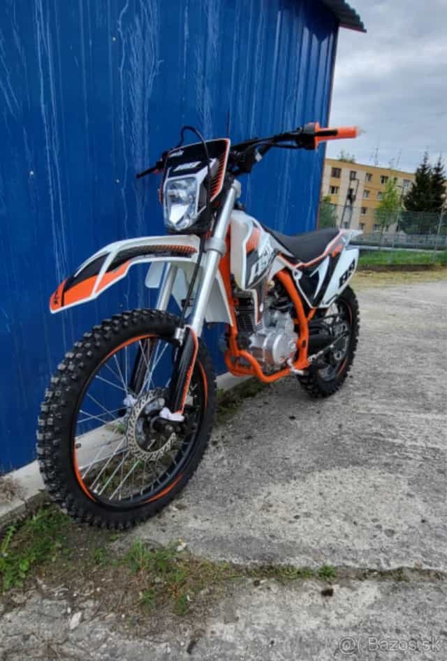 Nové Enduro ASIX XB-88 250cc model 2025
