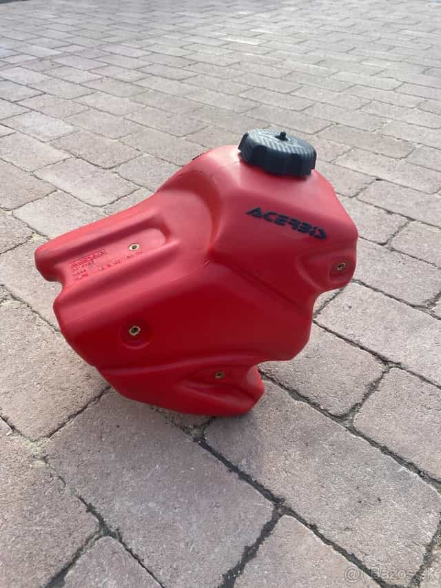 Honda CRF 150 R palivová nádrž.