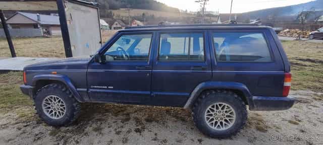 Predám jeep cherokee xj 2.5 d