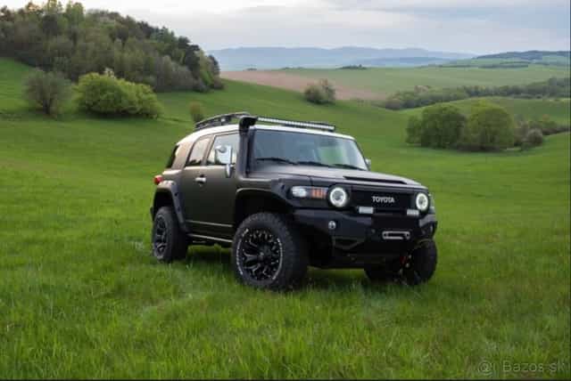Toyota FJ Cruiser 4,0i V6 Top stav