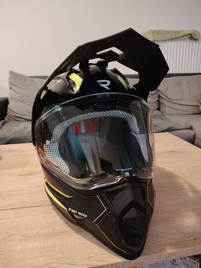 Prilba na štvorkolku