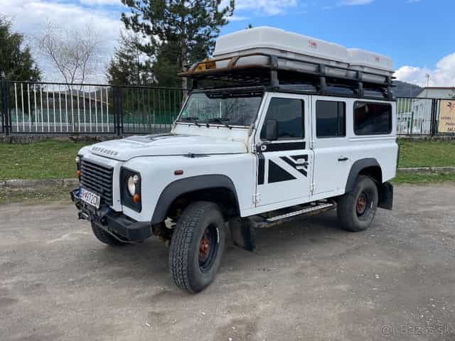 Land Rover Defender 110
