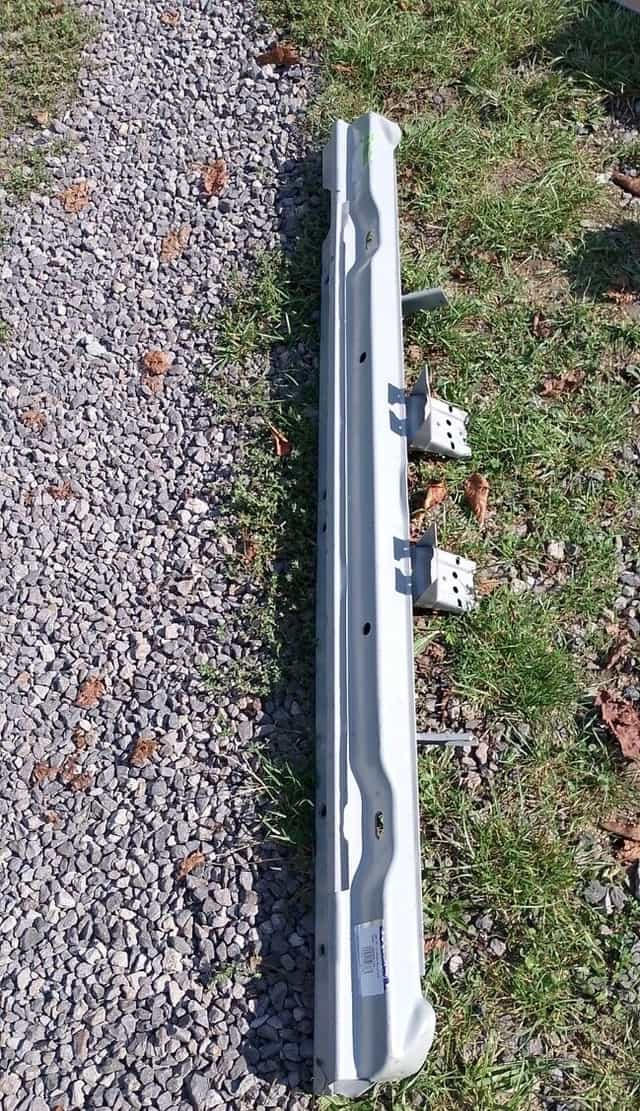 Suzuki Samurai držiak naraznika