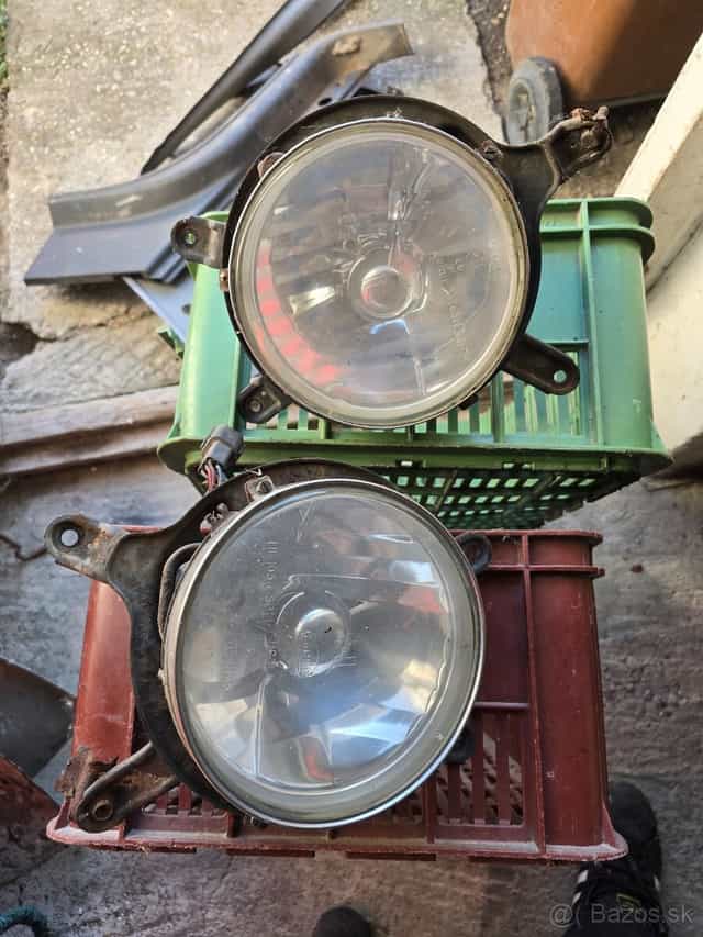 Predné svetlá Nissan Patrol Y60