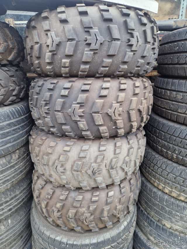 Predám pneu na Štvorkolku