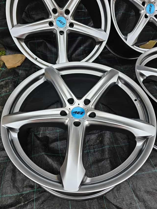 Hliníkové disky AEZ Yacht R22 5x127