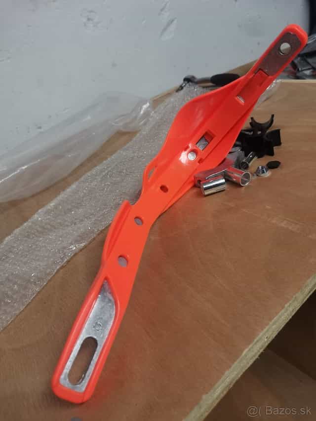 Chraniče na páčky