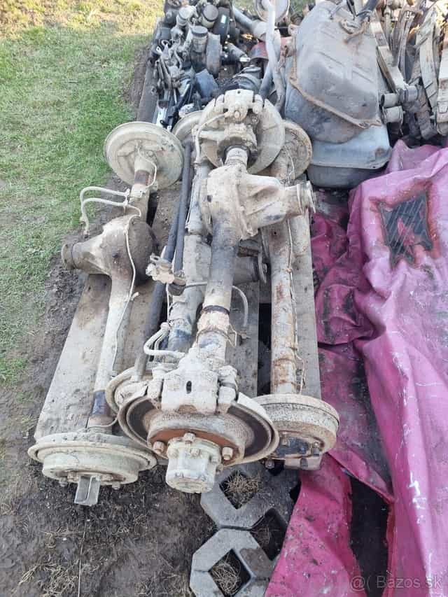 Predam na suzuki samurai nápravy a listové pera