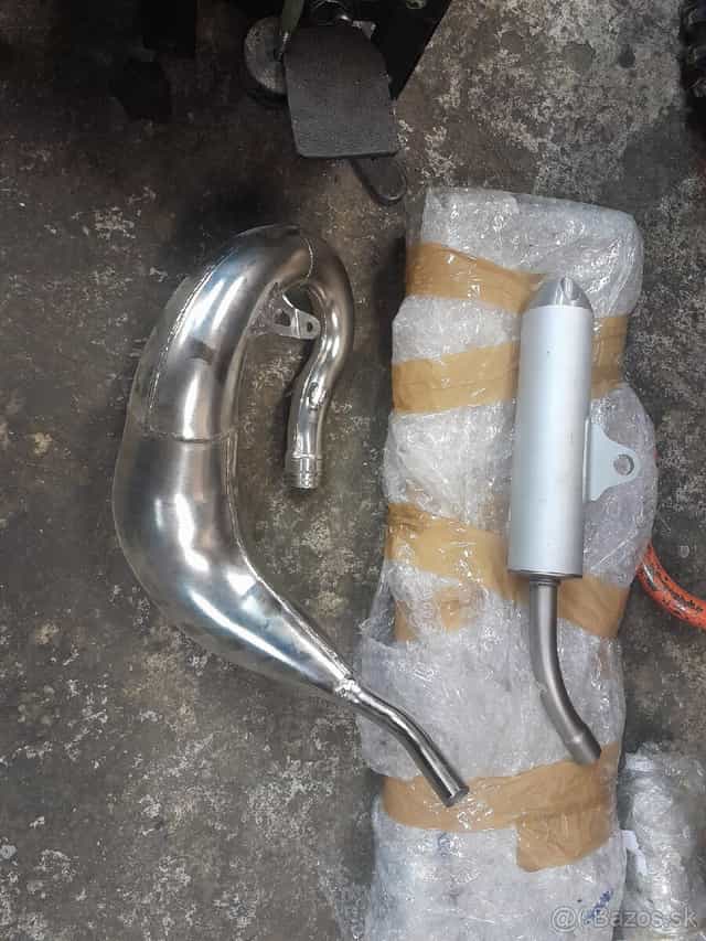 Predam koncovku a koleno KTM sx 65 nová original