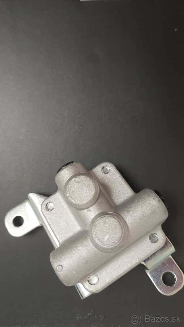 Rozvodný ventil spojky do auta 31490 pre Toyota