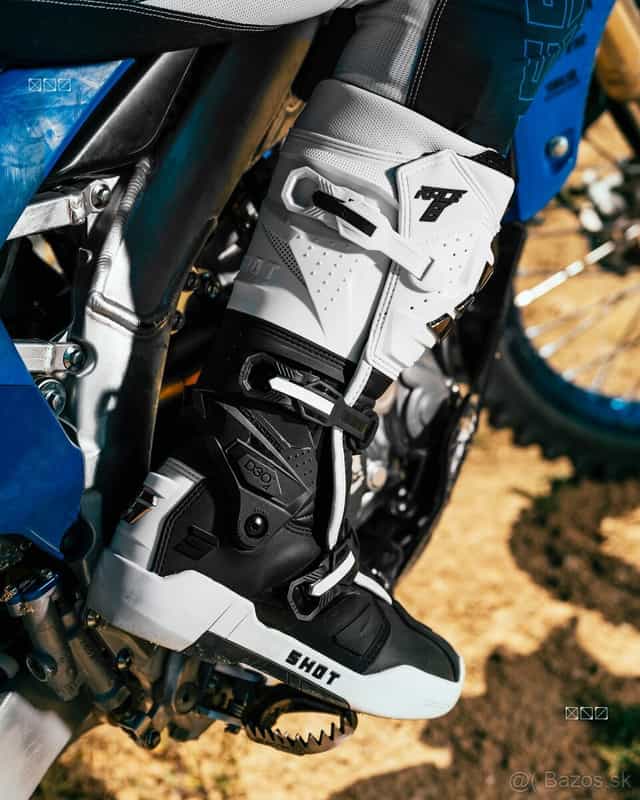 Kĺbové kvalitné čižmy SHOT biele pre motocross enduro