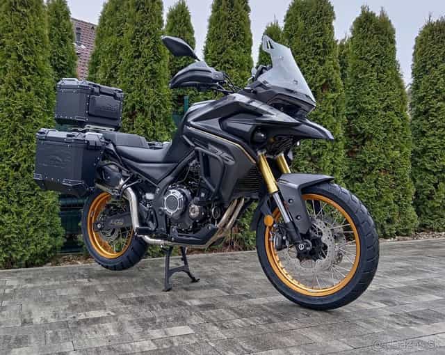 VOGE 525 DSX Touring, čierna Black Knight, EURO 5+