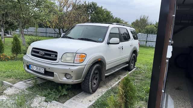 Toyota Sequoia 4.7i V8