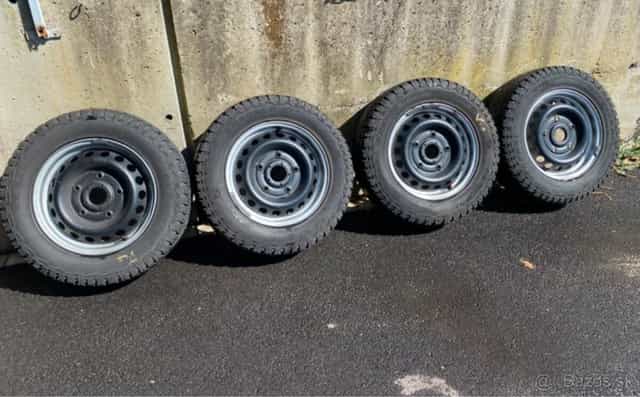 General Grabber AT3 215/70 r16