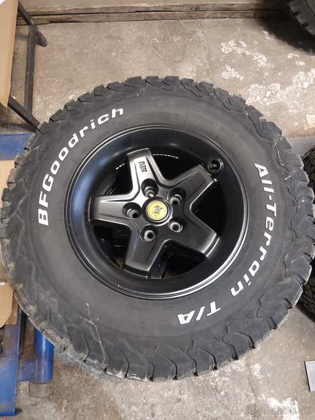 AEV Jeep Wrangler 285/70 r17 kolesa