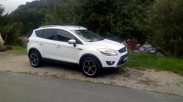 Ford Kuga 2.0 TDCI 4x4 100kw, ťažné