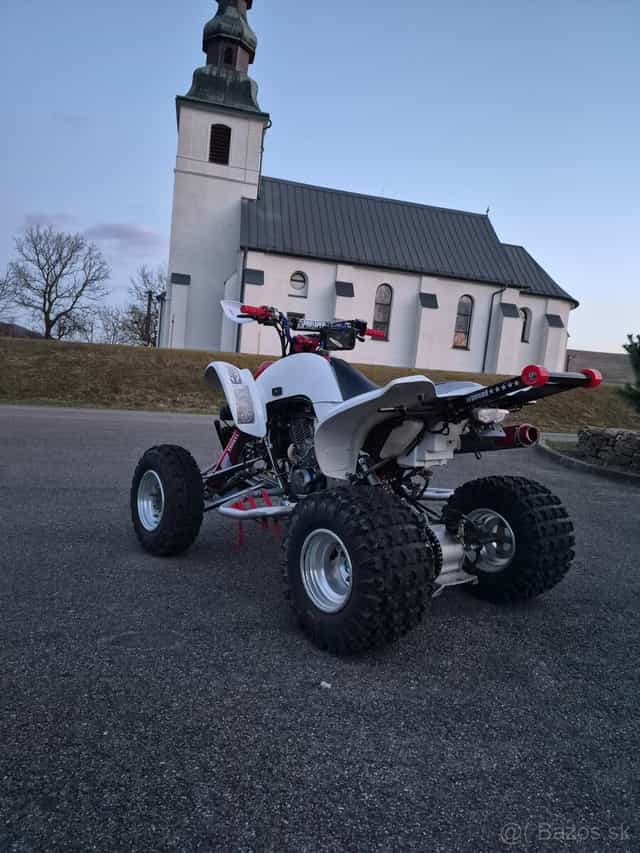 ​LEGENDA YAMAHA RAPTOR 660 – VZÁCNY STAV, BEZ INVESTÍCIÍ