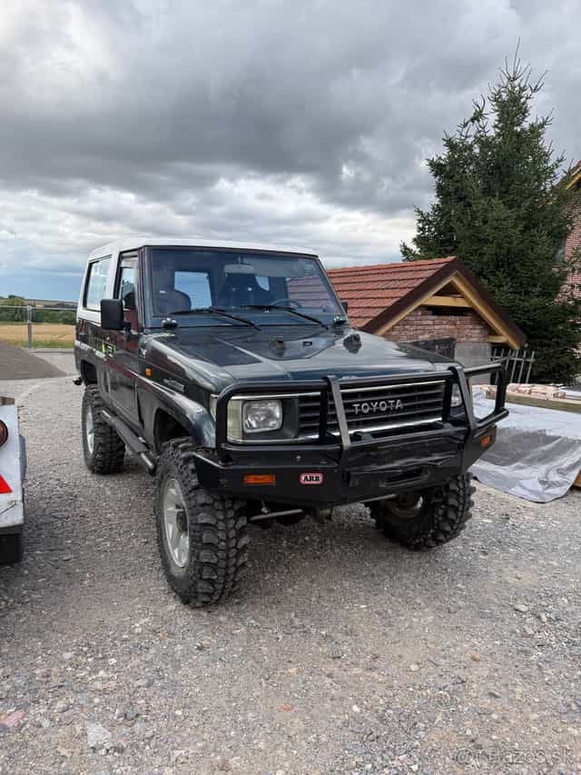 Toyota Land Cruiser KZJ 73