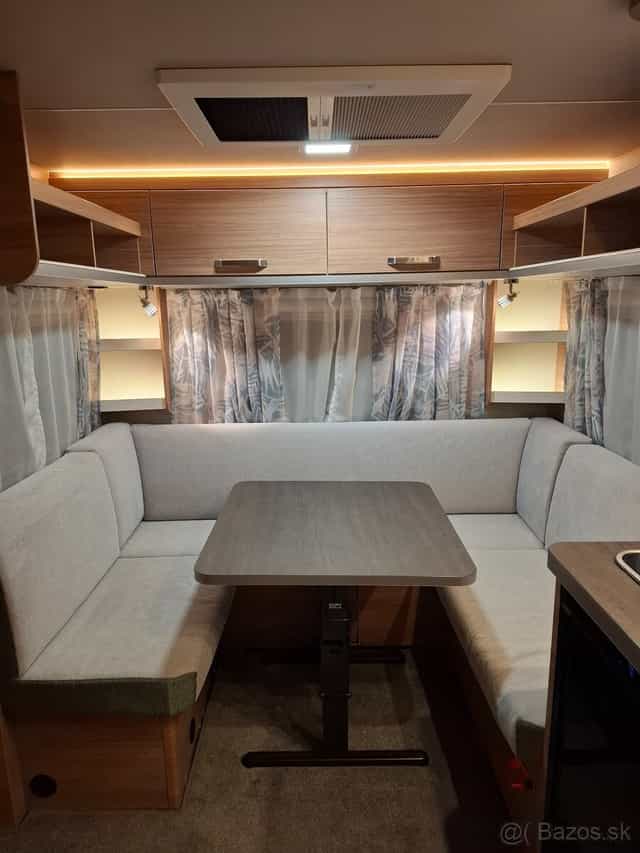 Mobilná kancelária Weinsberg cara one 450fu