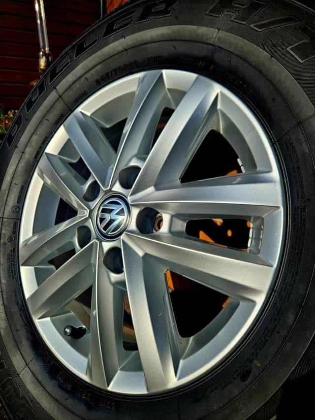 Alu R16 5x120 orig. VW AMAROK + letné 245/70 R16