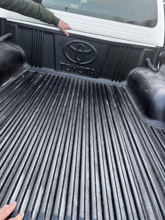 Plast Vaňa do korby  Toyota Hilux