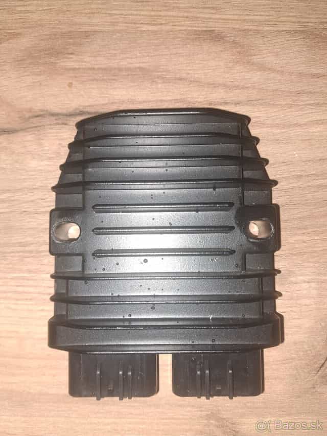 REGULÁTOR NAPÄTIA CF MOTO 500 GOES 625  01AA-177000