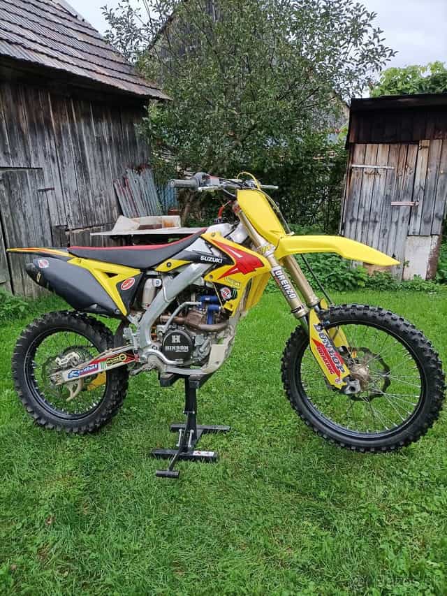 Suzuki rmz 250