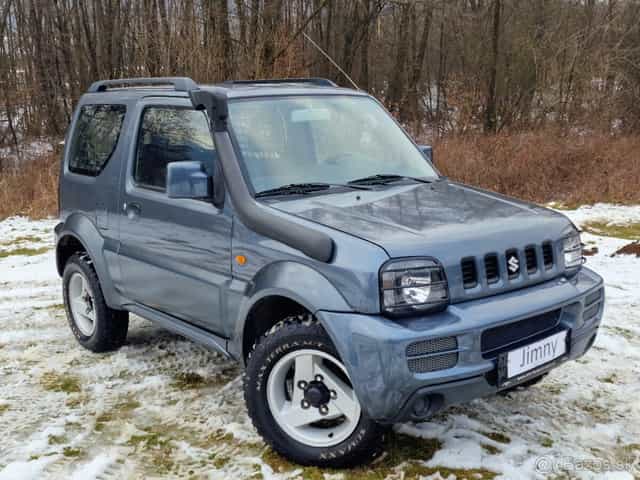 Suzuki Jimny 1.3 benzín 4X4 UKÁŽKOVÝ STAV
