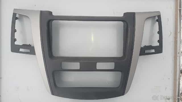 Rámik autoradia Toyota Hilux VII