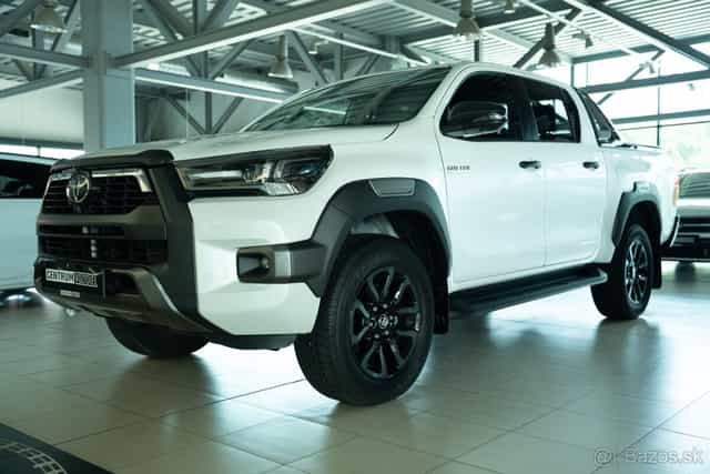 Toyota Hilux DC 2.8 I D-4D Invincible Sport 4x4 A/T Záruka