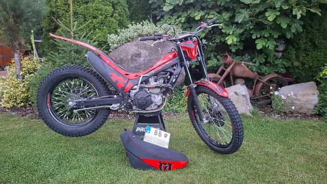 HONDA Montesa 300RR 2018 s ŠPZ + sedadlo