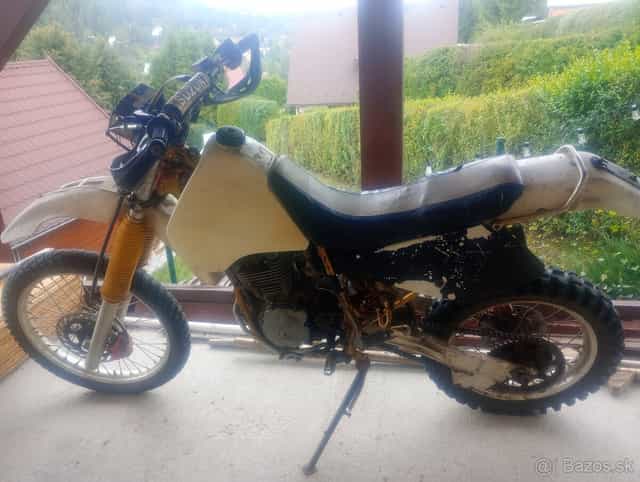 Suzuki dr 350